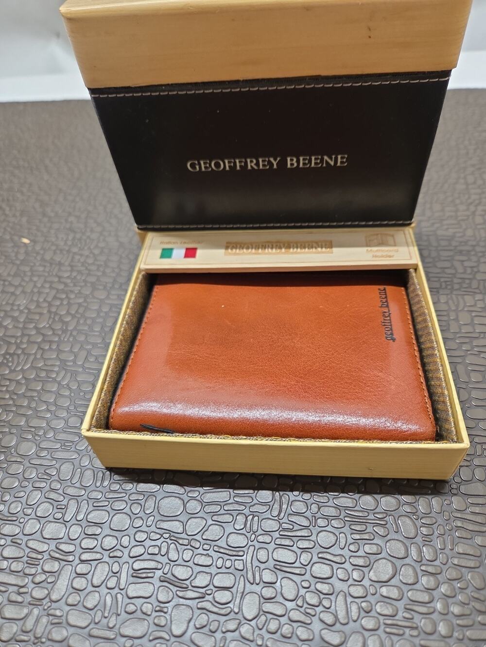 Geoffrey Beene Wallet Mens Italian Leather Trifold Gift Boxed Brown